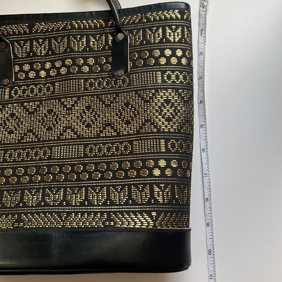 Vintage metallic gold and black leather purse - Picture 5 of 7